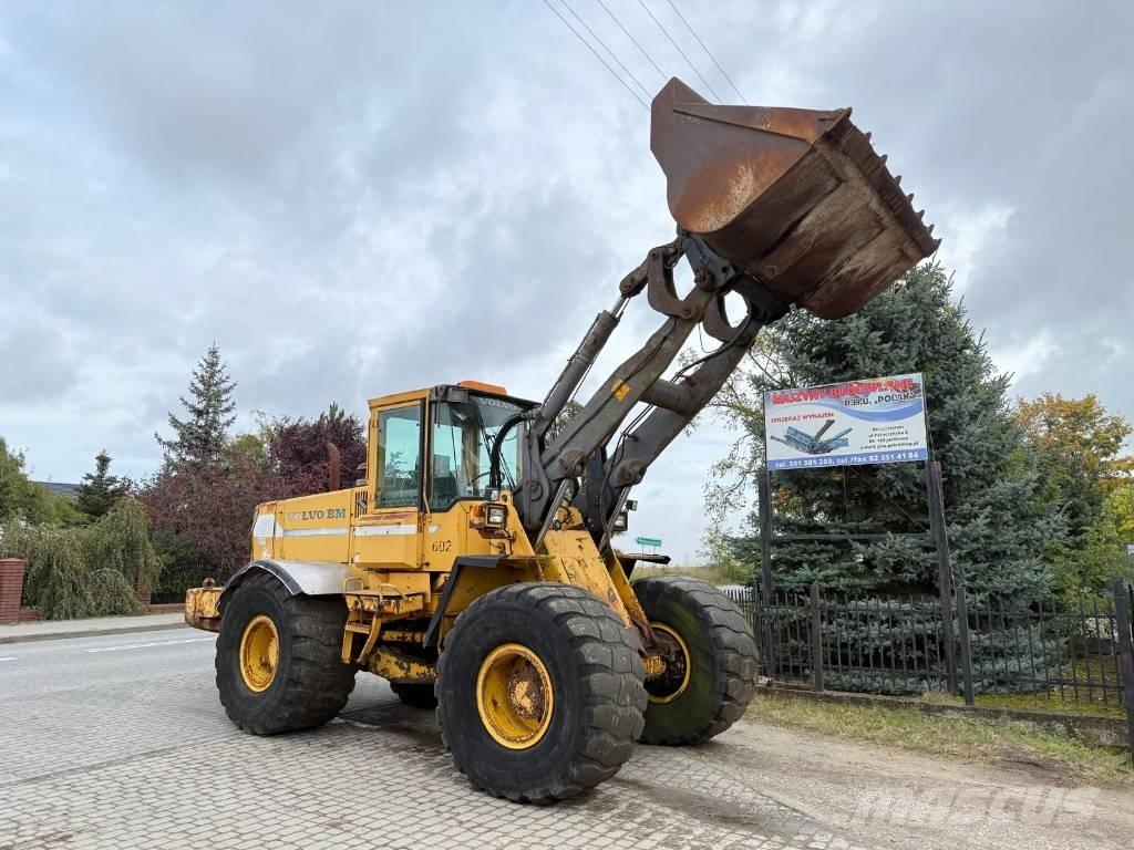 Volvo L 120 Gumikerekes homlokrakodók