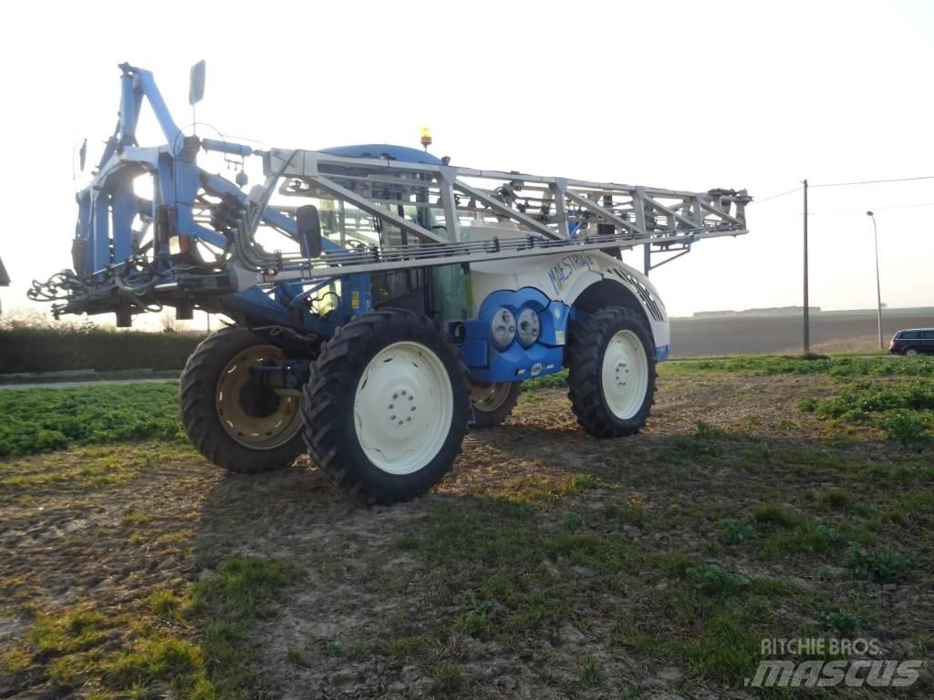 Matrot Maestria 15 Önjáró trágyaszórók