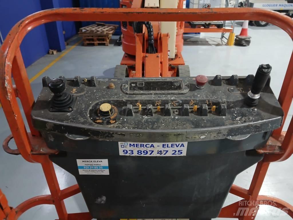 JLG E 300 AJ Karos emelők