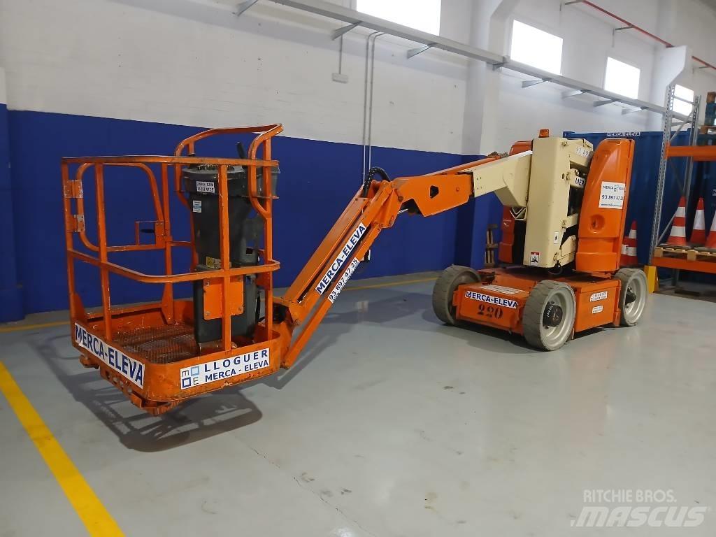 JLG E 300 AJ Karos emelők