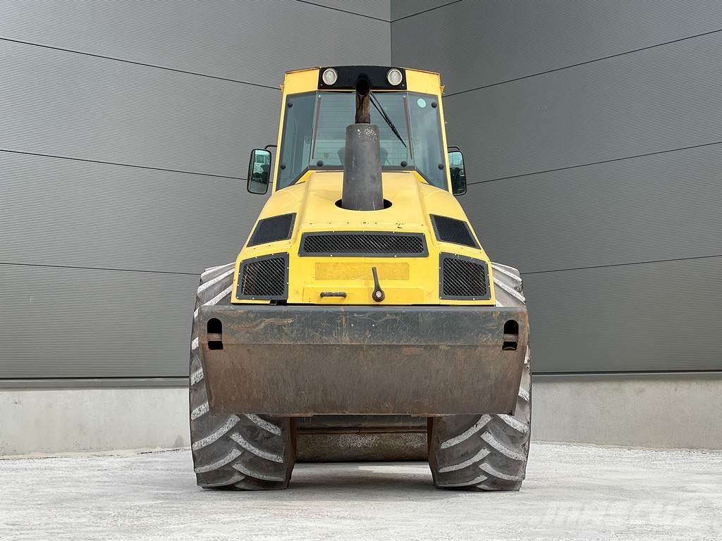 Bomag BW 213 DH-4 Egydobos hengerek