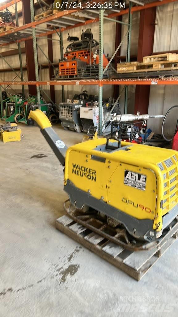Wacker Neuson DPU 90 Vibrátorok