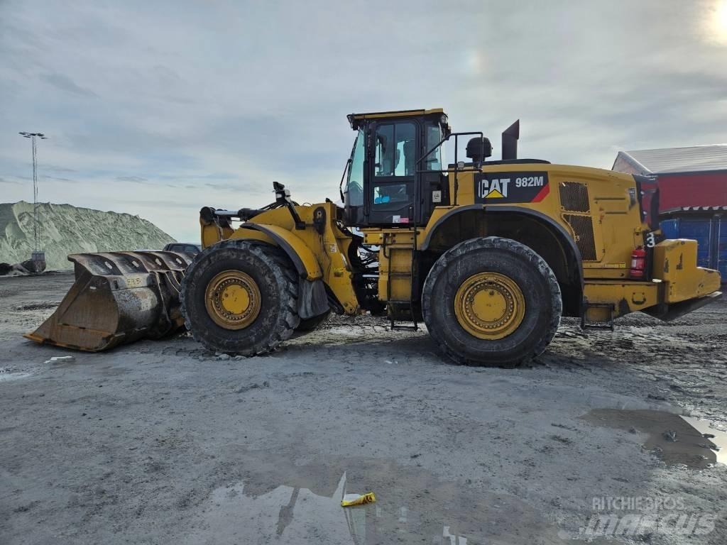CAT 982 M Gumikerekes homlokrakodók