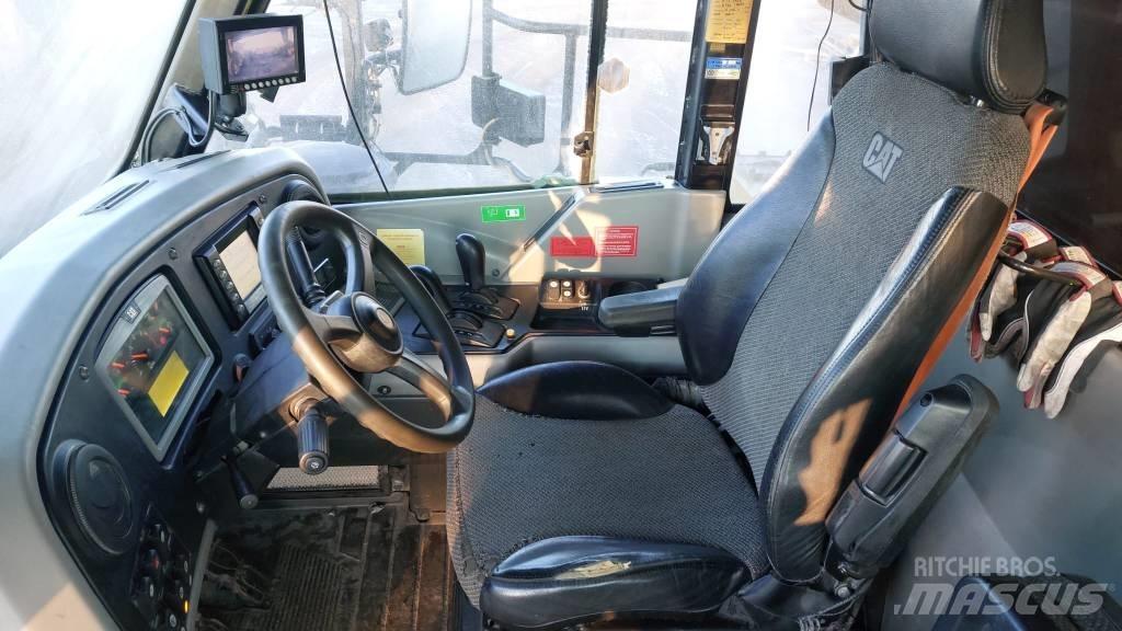CAT 772G Mezei dömperek