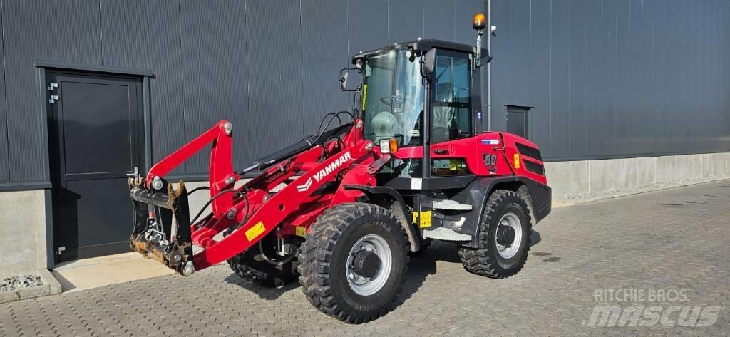Yanmar V 80 Gumikerekes homlokrakodók