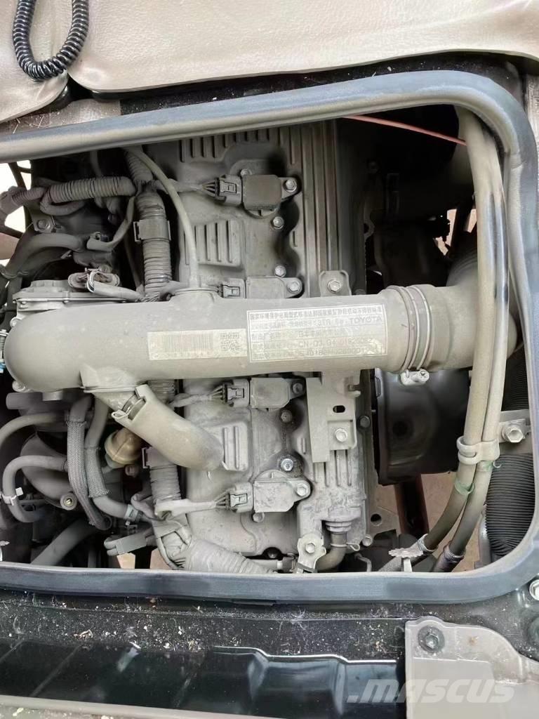 Toyota Coaster Bus Mini buszok