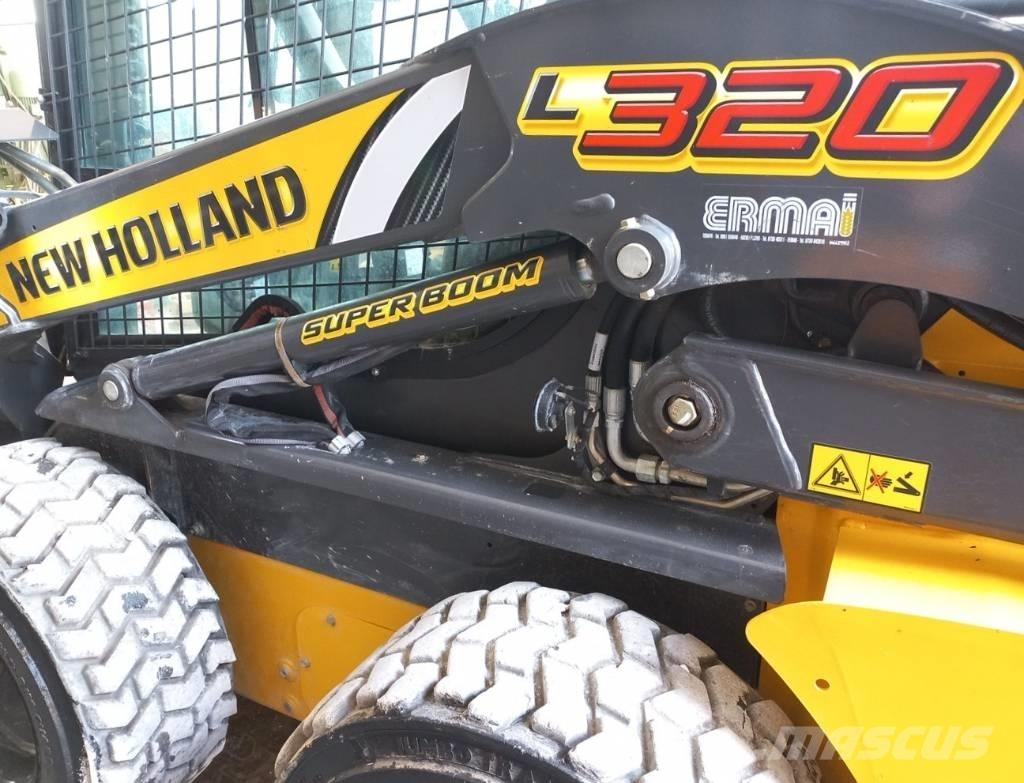 New Holland L320 Kompaktrakodók