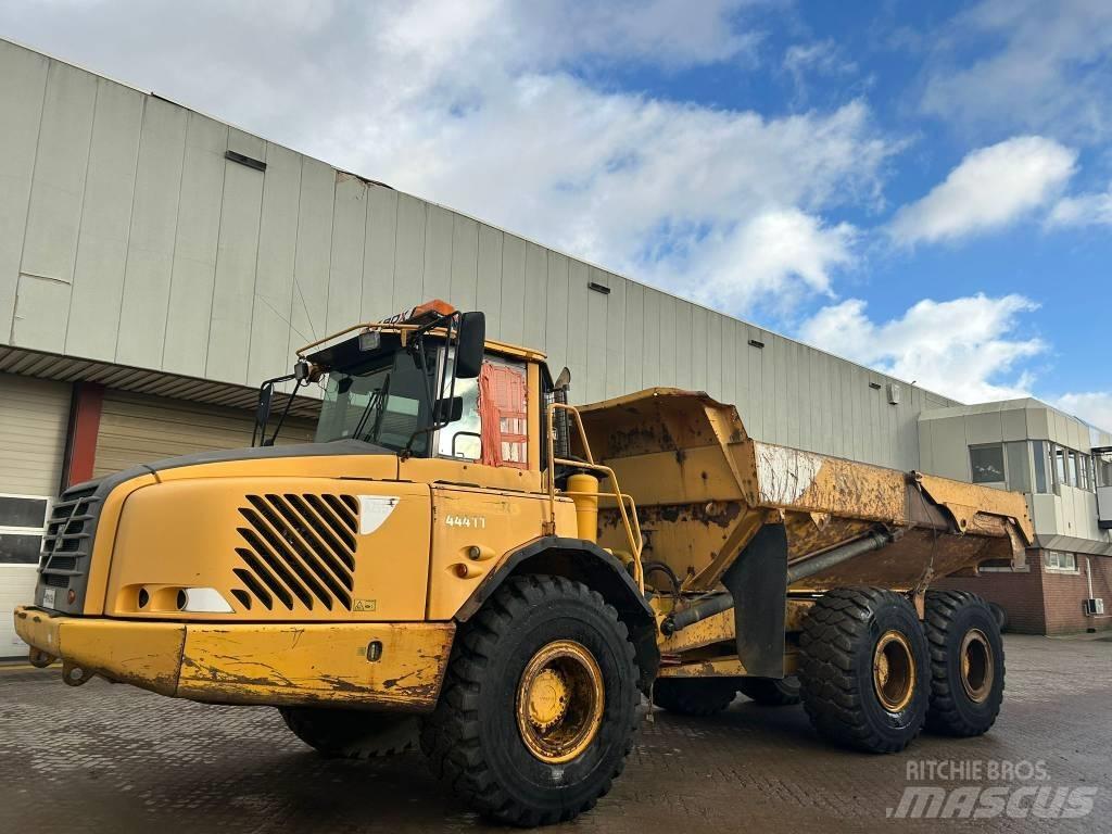 Volvo A 25 D Csuklósdömperek