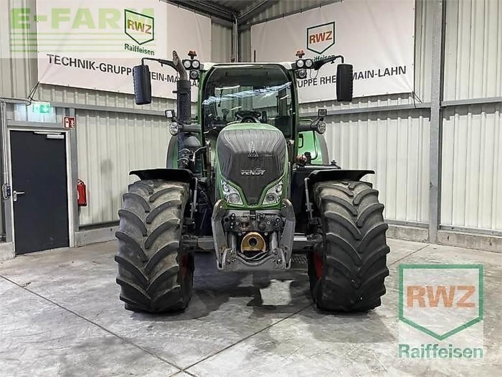 Fendt 700 vario s4 Traktorok