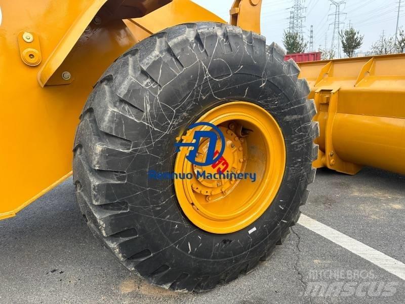 CAT 966H Gumikerekes homlokrakodók
