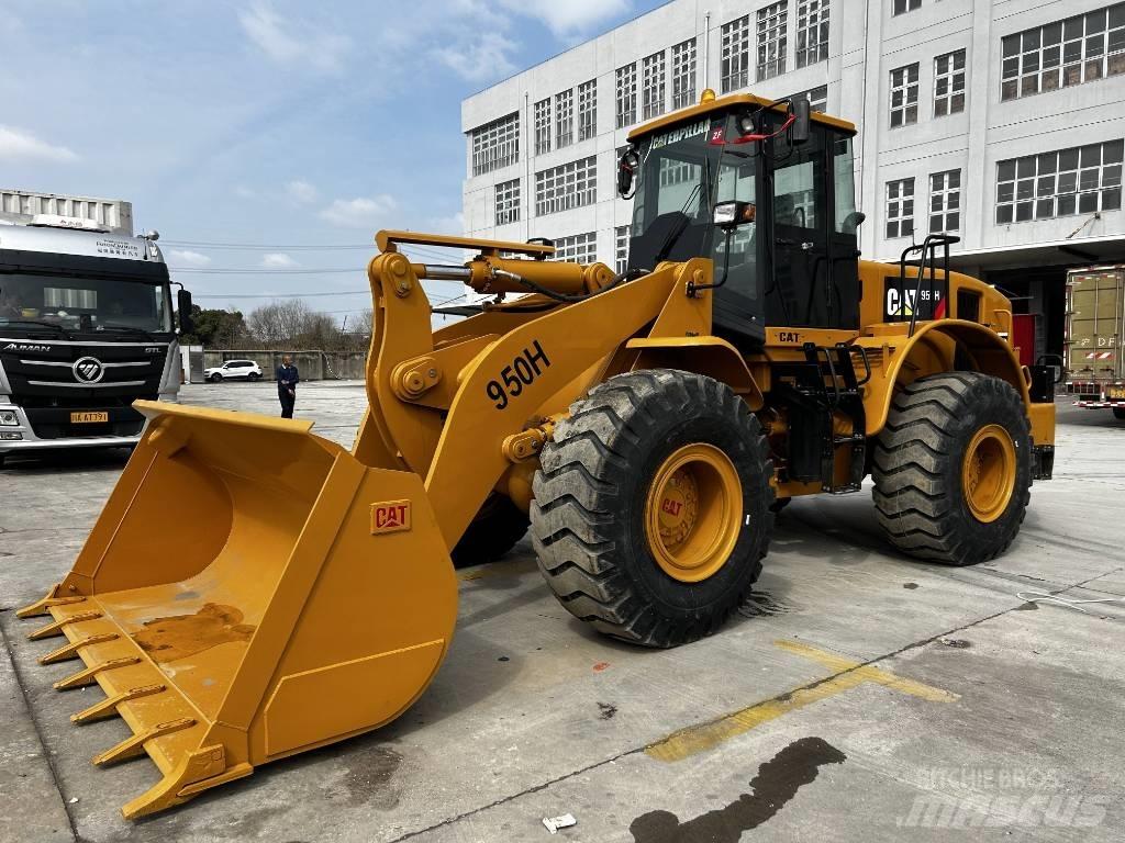 CAT 950 H Gumikerekes homlokrakodók