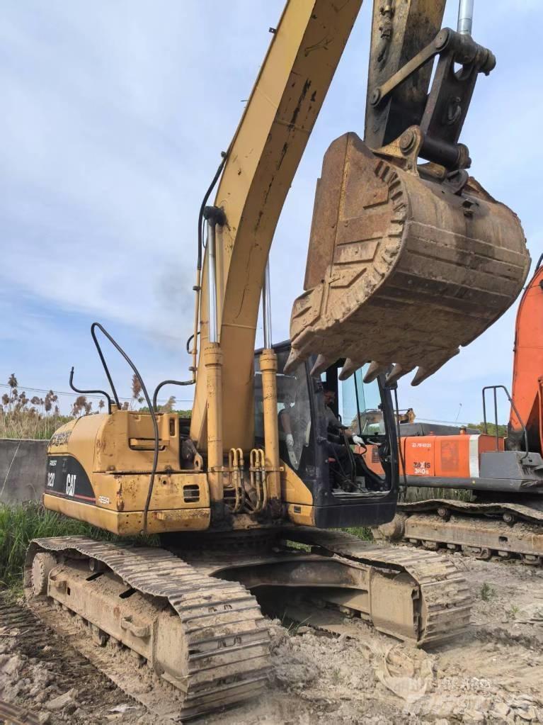 CAT 320 C Lánctalpas kotrók