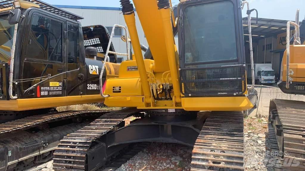 CAT PC200-8MO Lánctalpas kotrók