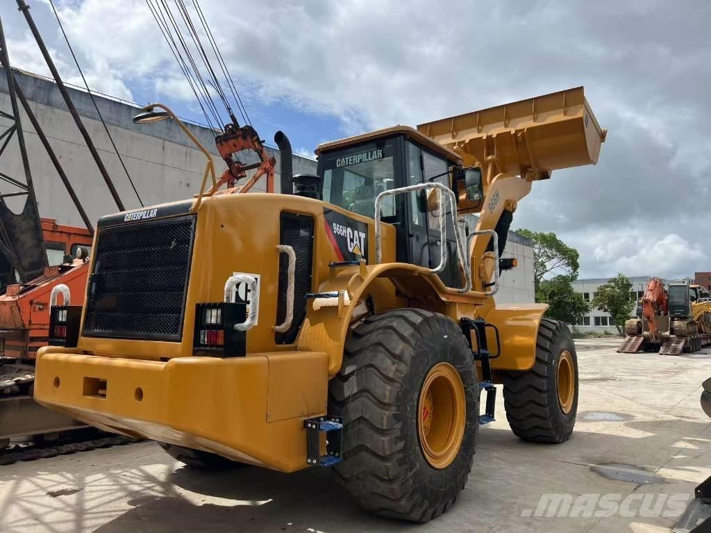 CAT 966 H Gumikerekes homlokrakodók