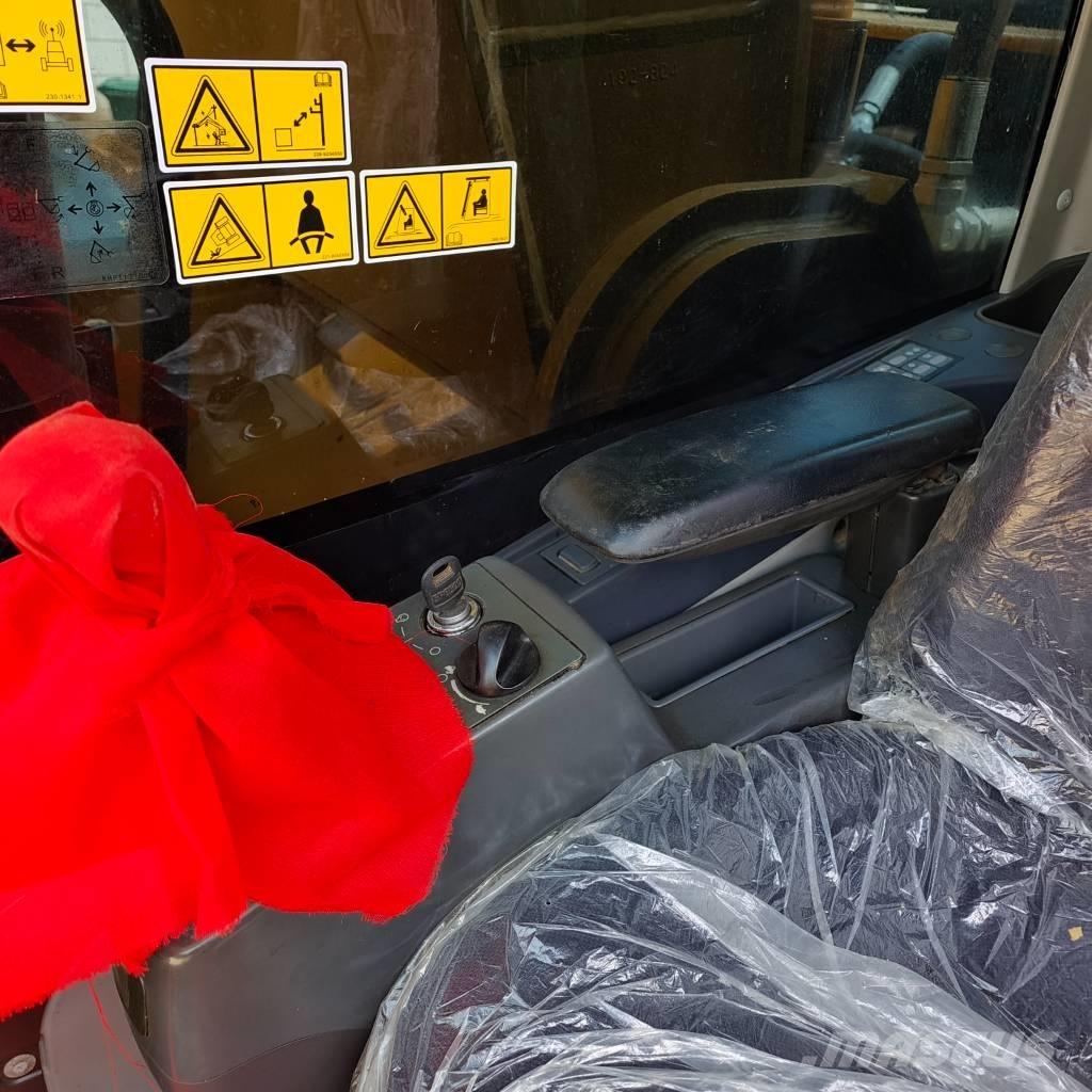 CAT 330 D Lánctalpas kotrók