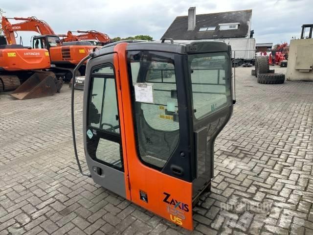 Hitachi Zaxis Vezetőfülke és belső tartozékok