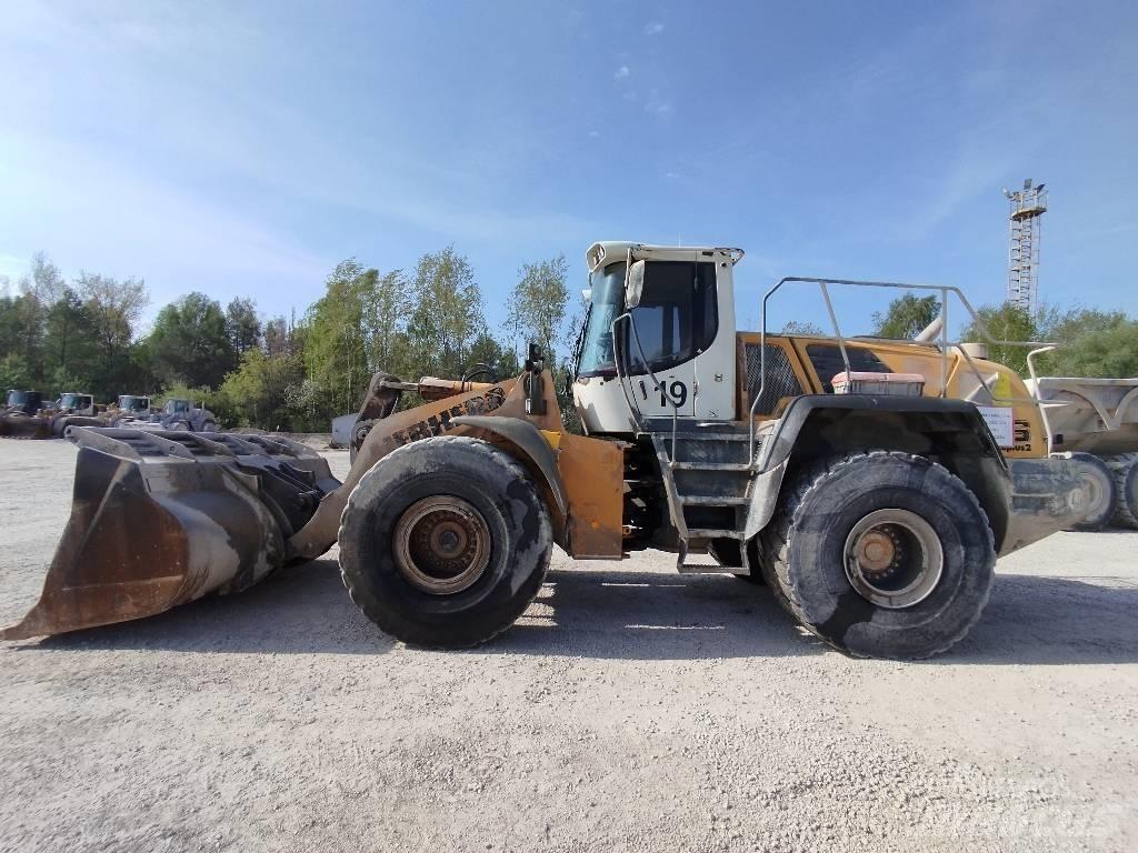 Liebherr L 576 Gumikerekes homlokrakodók