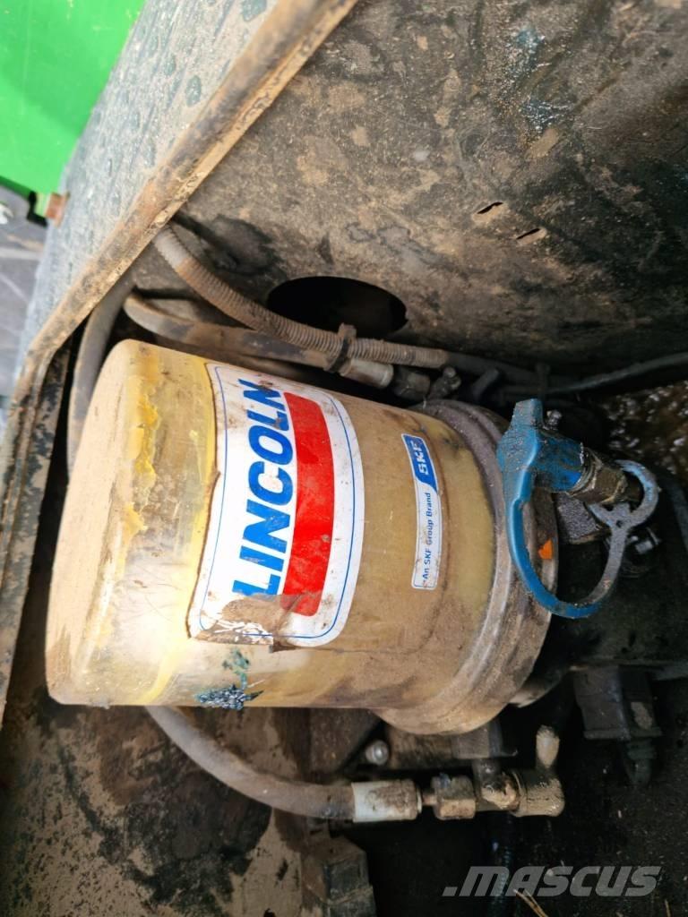 John Deere 1070 E Betakarítók