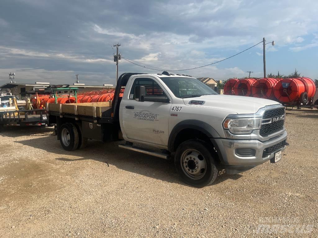 RAM 5500 Platós / Ponyvás teherautók
