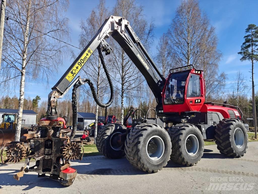 Komatsu 951 Betakarítók