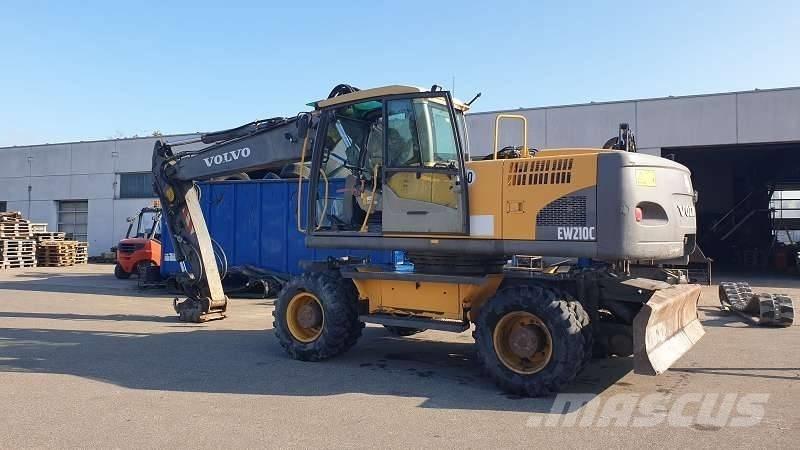 Volvo EW 210 C Gumikerekes kotrók