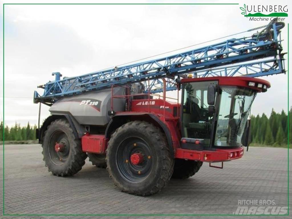 Horsch Leeb PT 230 Önjáró trágyaszórók