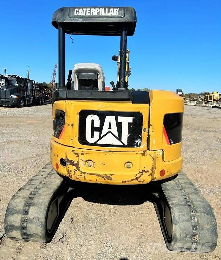CAT 304 C CR Mini kotrók < 7t