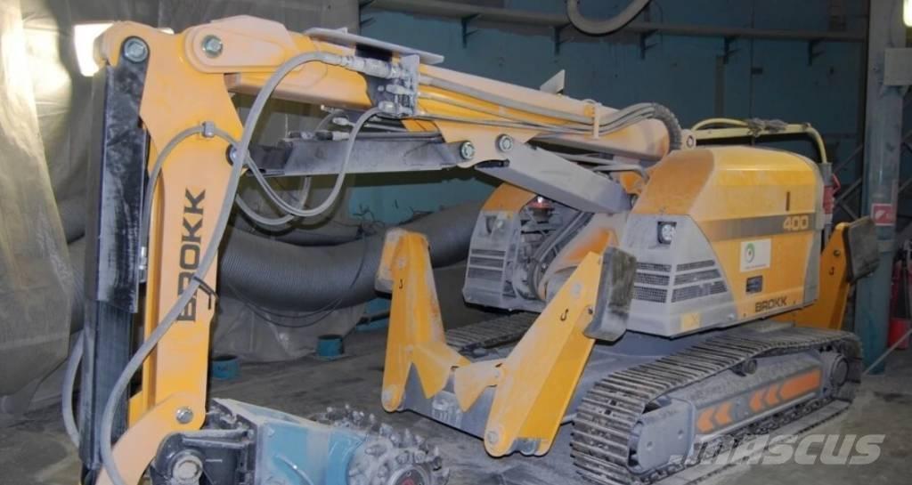 Brokk 400 Bontásra használt kotrók