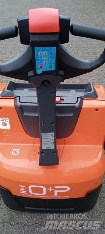 Toyota LWE 200 Alacsony emelőkocsi