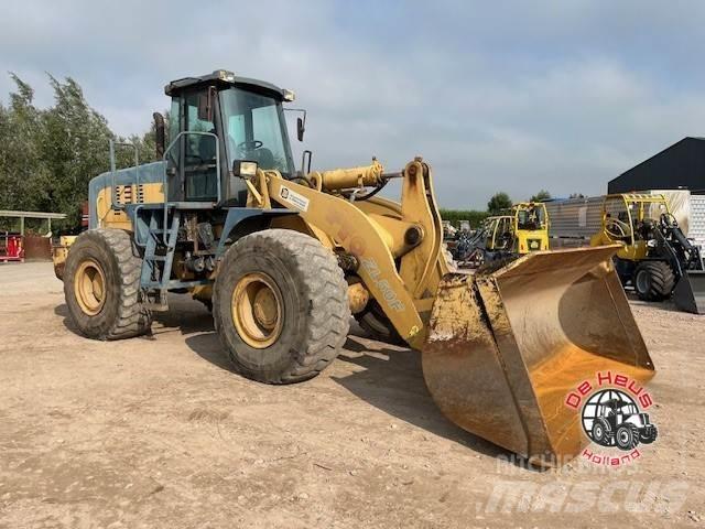 YTO ZL50F Gumikerekes homlokrakodók