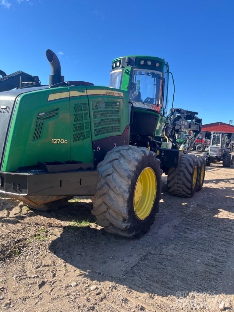 John Deere 1270 G Betakarítók