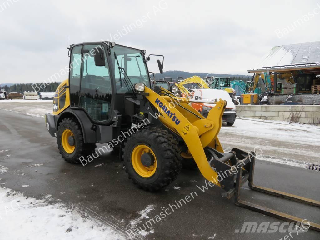 Komatsu WA 70 M-8 Gumikerekes homlokrakodók