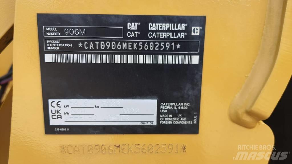 CAT 906M Gumikerekes homlokrakodók