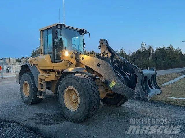 Volvo L90F Gumikerekes homlokrakodók