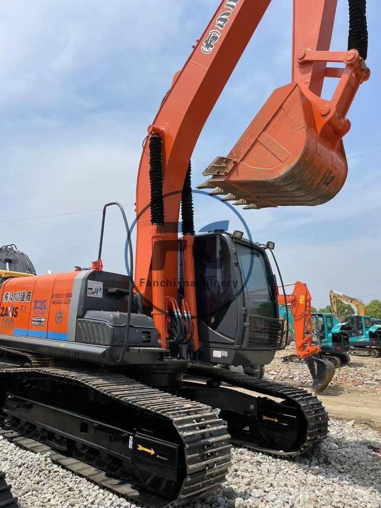 Hitachi ZX 200-3 Lánctalpas kotrók