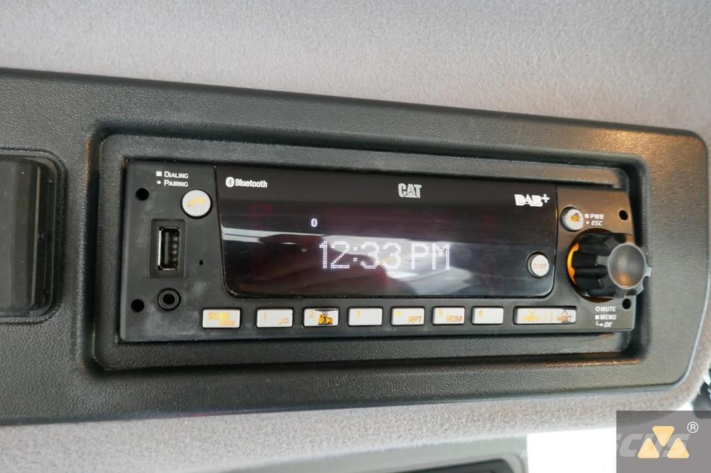 CAT 980M Gumikerekes homlokrakodók