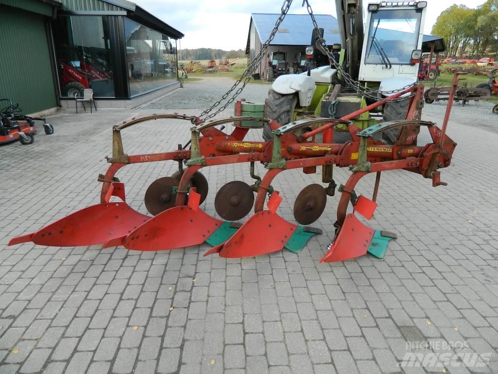 Kverneland 4 Hagyományos ekék