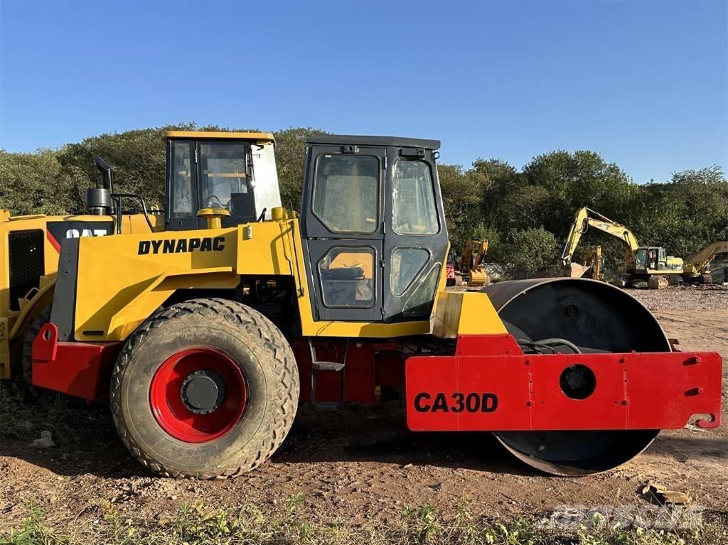 Dynapac CA 30 D Egydobos hengerek