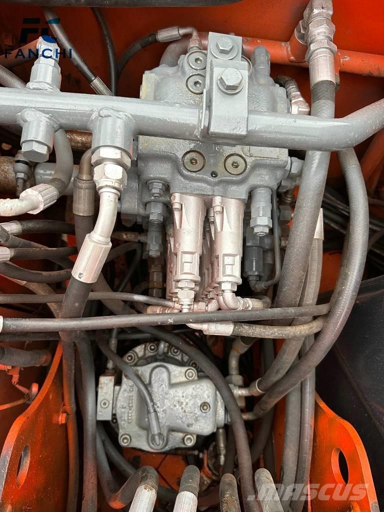 Hitachi ZX 70 Lánctalpas kotrók