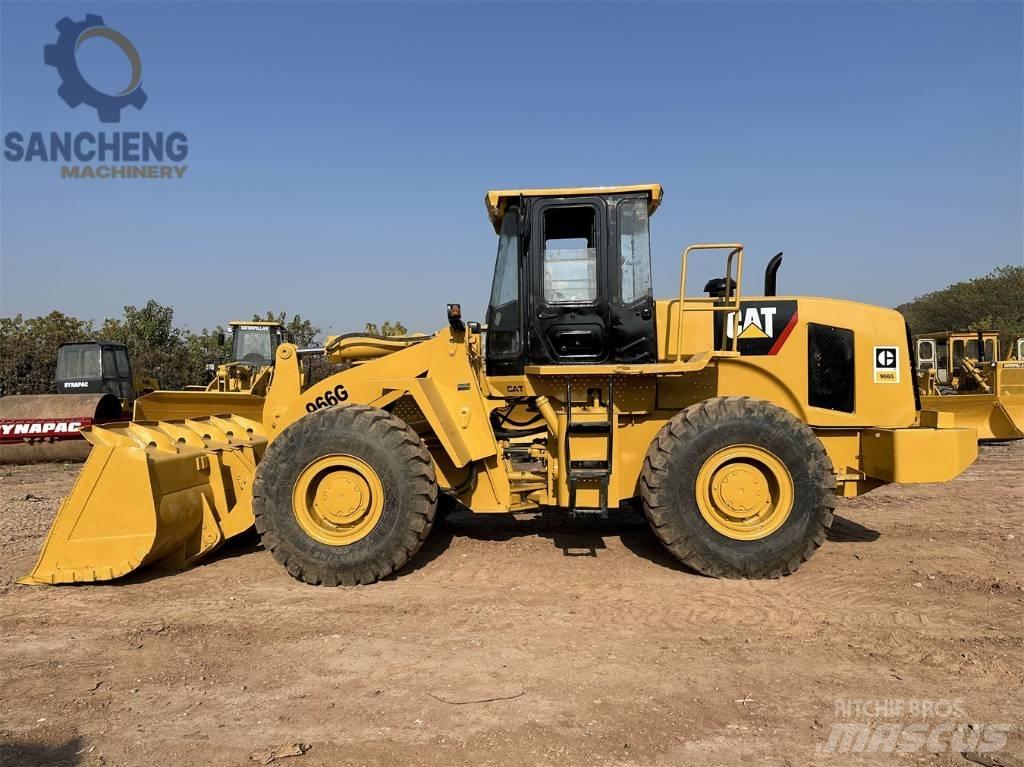 CAT 966 G Gumikerekes homlokrakodók