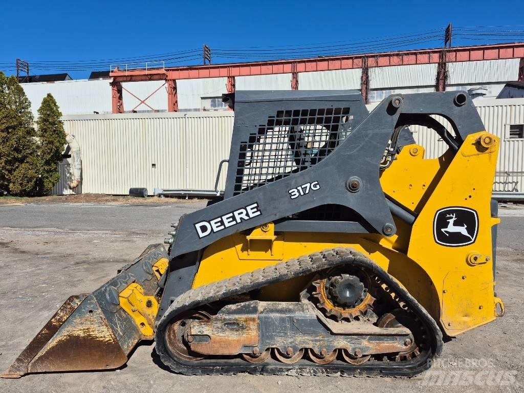 John Deere 317 Kompaktrakodók
