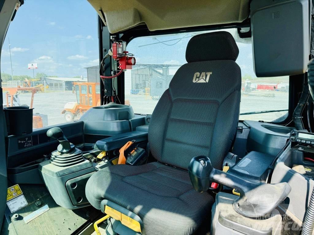 CAT D 7 lánctalpas dózerek