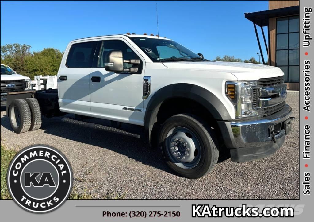 Ford F 550 XLT SD Fülkés alváz