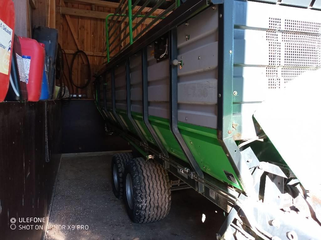 Deutz-Fahr K7.36 Önrakodó pótkocsik