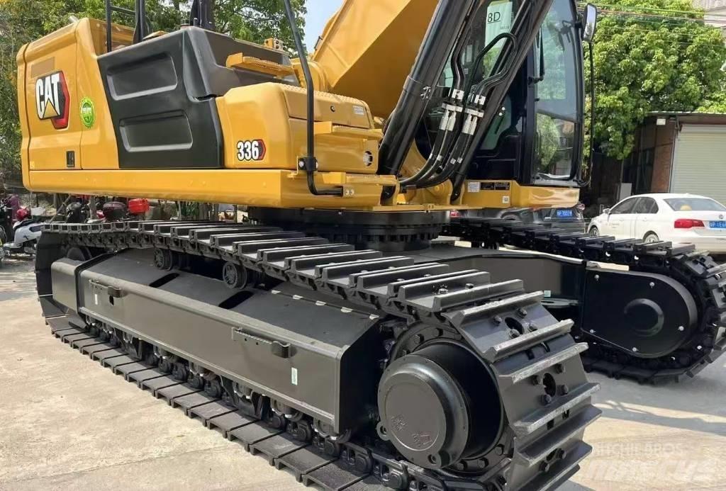 CAT 336 Lánctalpas kotrók