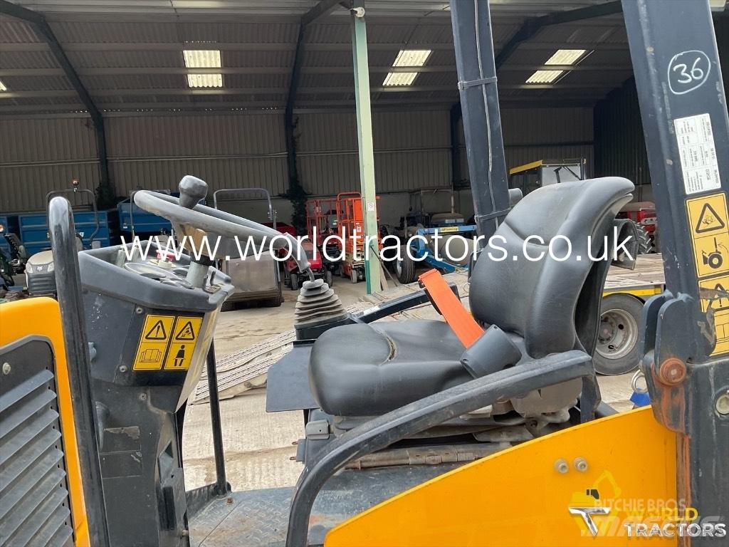 JCB VMT 260-120 Ikerdobos hengerek