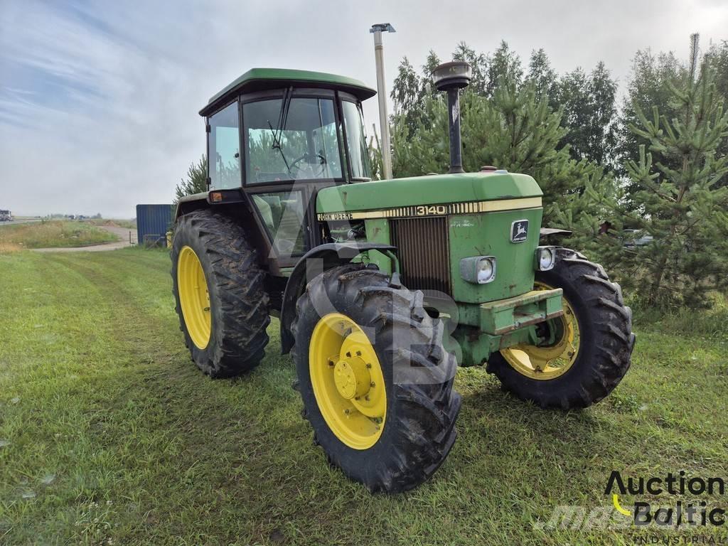 John Deere MFWD Traktorok