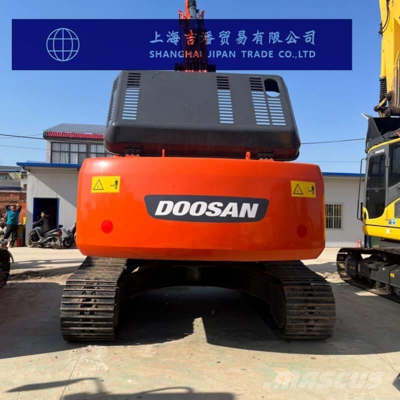 Doosan DX 300 Lánctalpas kotrók