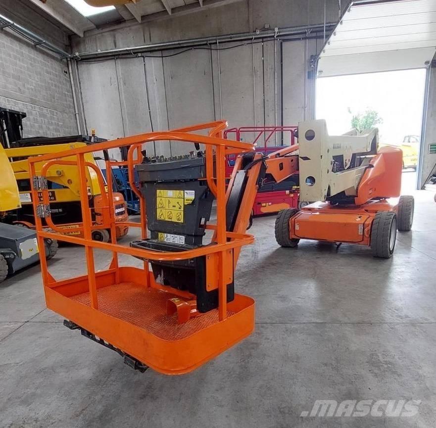 JLG E 450 AJ Karos emelők