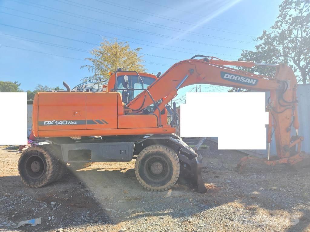 Doosan DX140WACE Gumikerekes kotrók